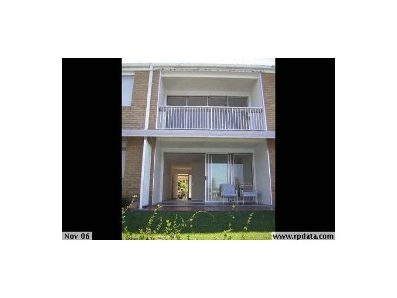 2 Holborow Cl, Surfers Paradise QLD 4217