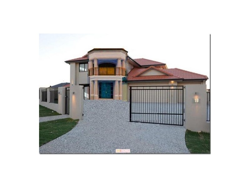 19 Beechwood Cl, Stretton QLD 4116