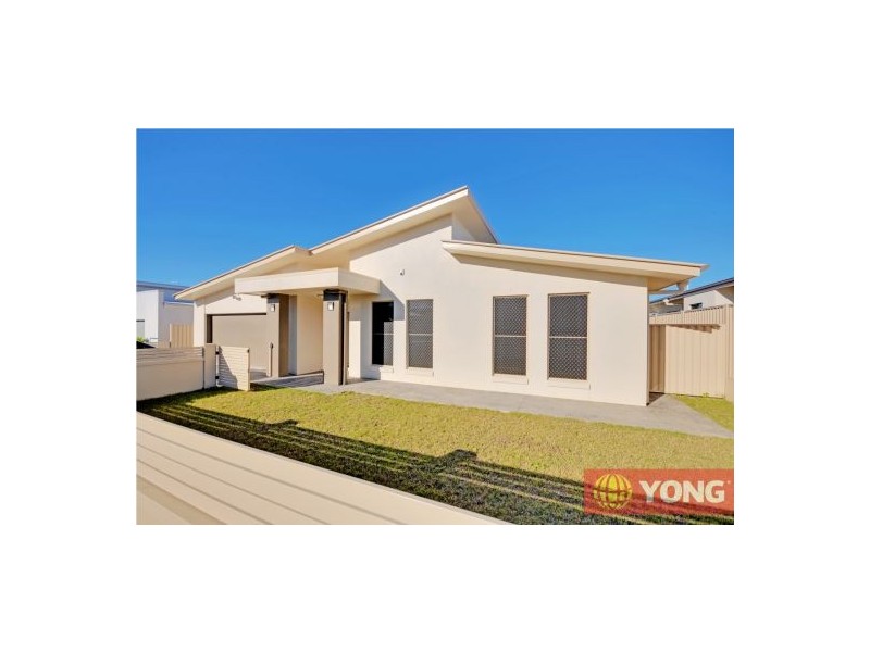 38 Maryland Dr, Regents Park QLD 4118