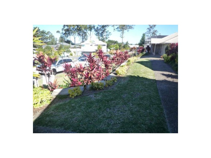 8 Dennis Vale Rd, Daisy Hill QLD 4127