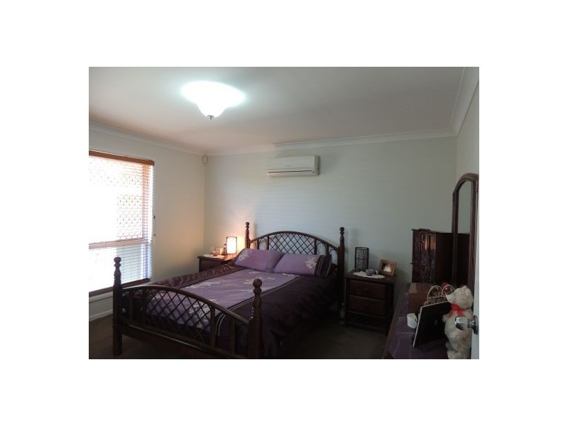 30 Vanderbilt St, Eight Mile Plains QLD 4113