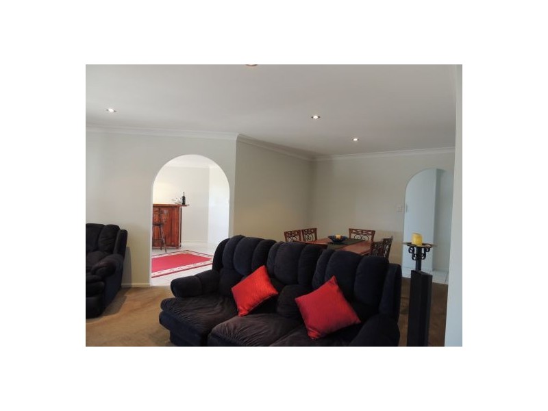 30 Vanderbilt St, Eight Mile Plains QLD 4113