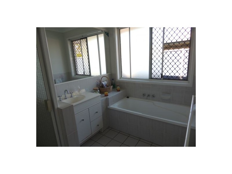 30 Vanderbilt St, Eight Mile Plains QLD 4113