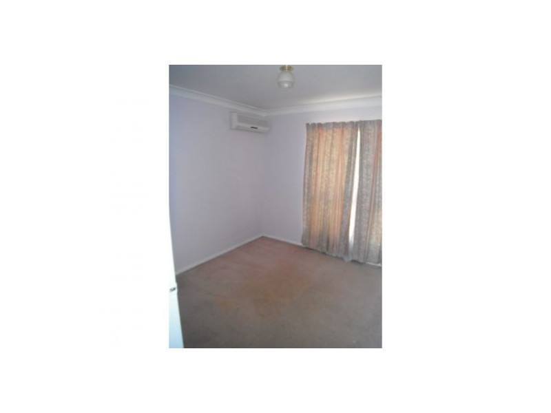 82 Federation Dr, Hillcrest QLD 4118