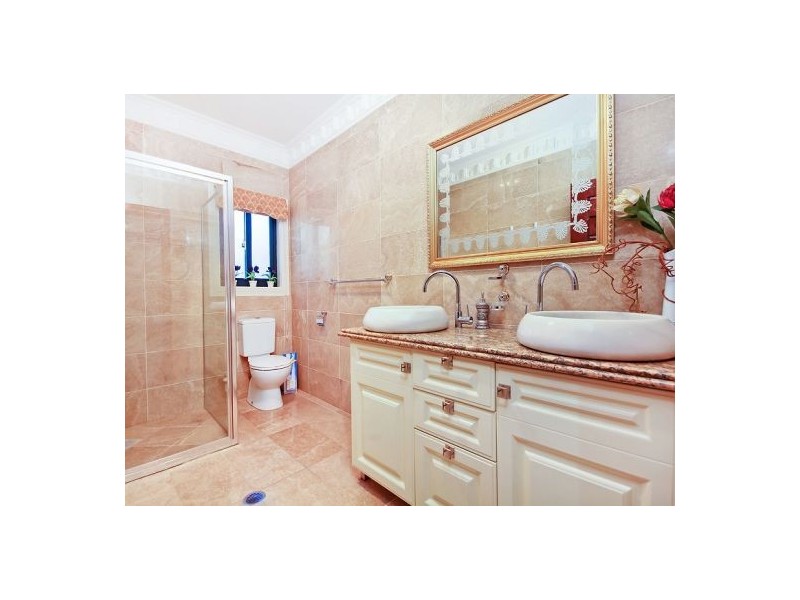 1 Amber Cl, Eight Mile Plains QLD 4113