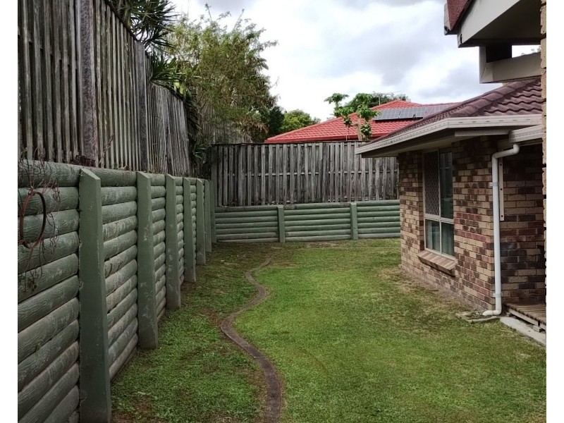 8 Curtis Place, Calamvale QLD 4116