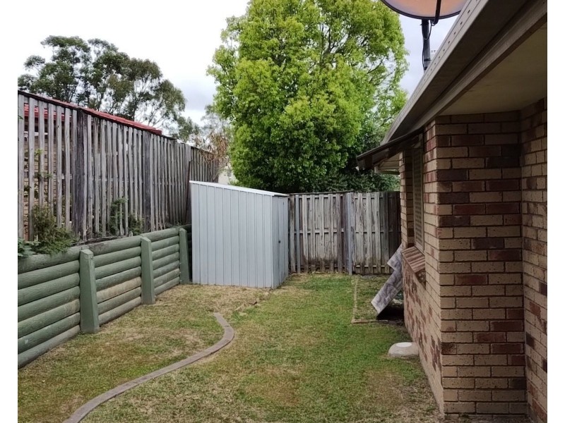 8 Curtis Place, Calamvale QLD 4116