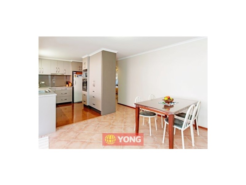 23 Saffron St, Robertson QLD 4109