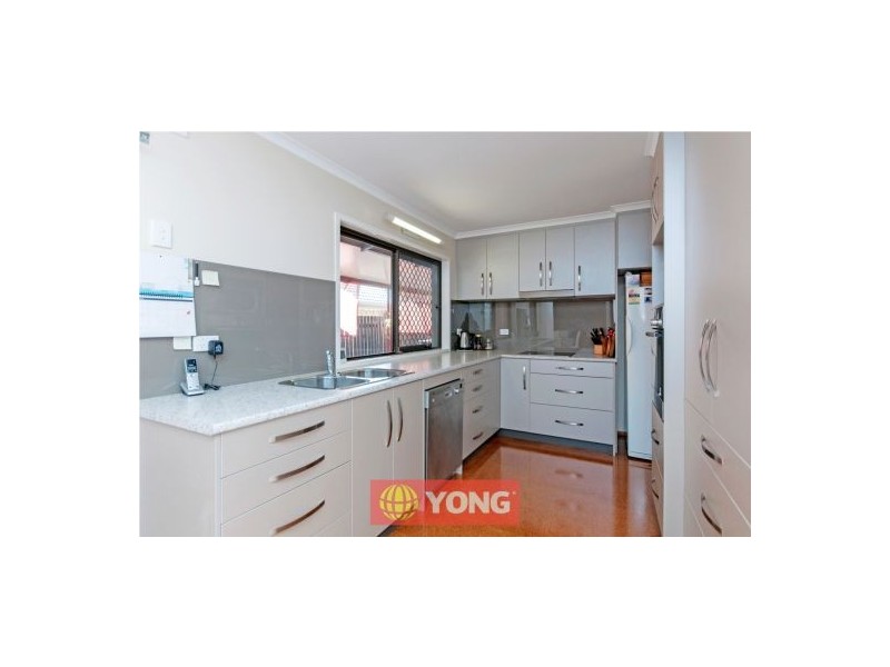 23 Saffron St, Robertson QLD 4109