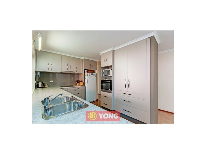 23 Saffron St, Robertson QLD 4109