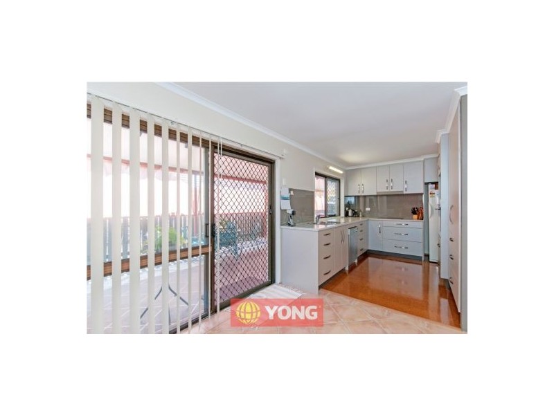 23 Saffron St, Robertson QLD 4109