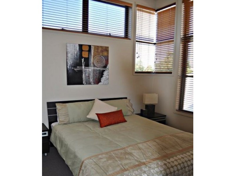 2035/1 Vistas Drive, Carrara QLD 4211