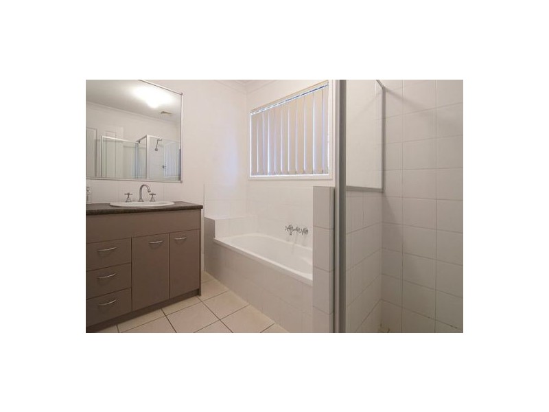 4 Pebbles Court, Berrinba QLD 4117