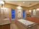 4 Commodore Dr, Birkdale QLD 4159