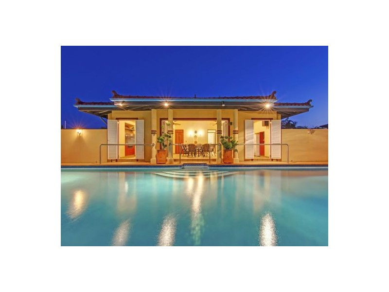 4 Commodore Dr, Birkdale QLD 4159