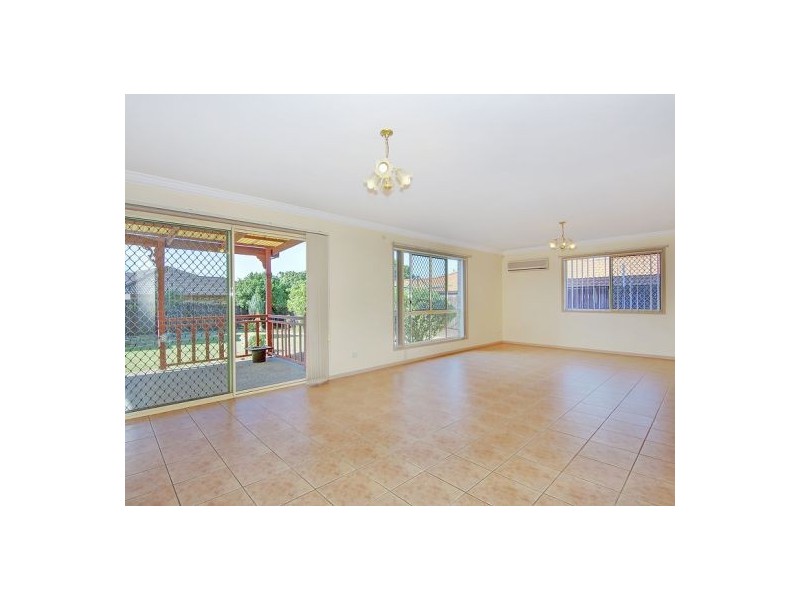 19 Gordon Pl, Parkinson QLD 4115