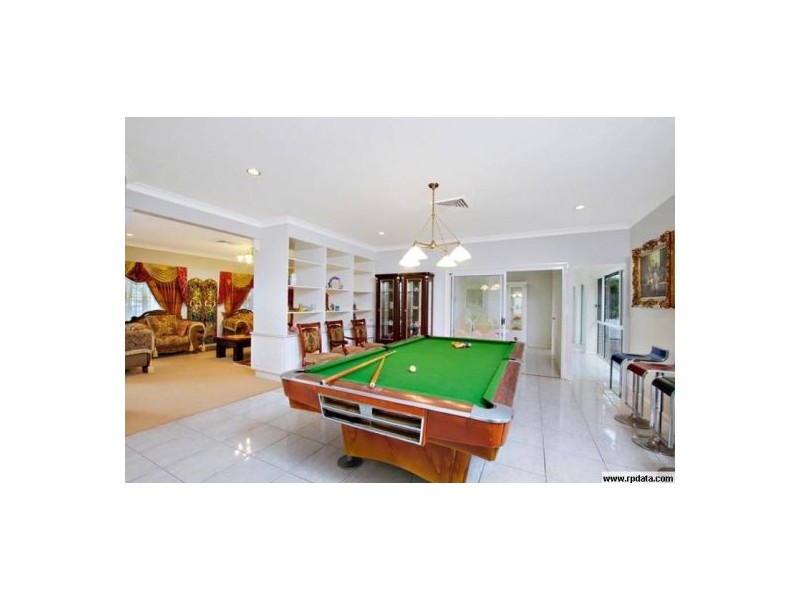 8 Lytham Ct, Cornubia QLD 4130