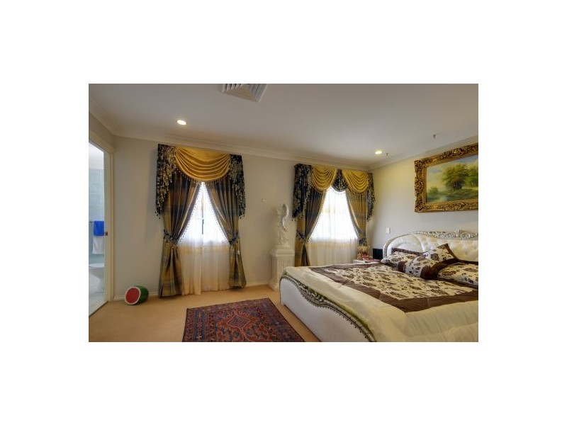 8 Lytham Ct, Cornubia QLD 4130