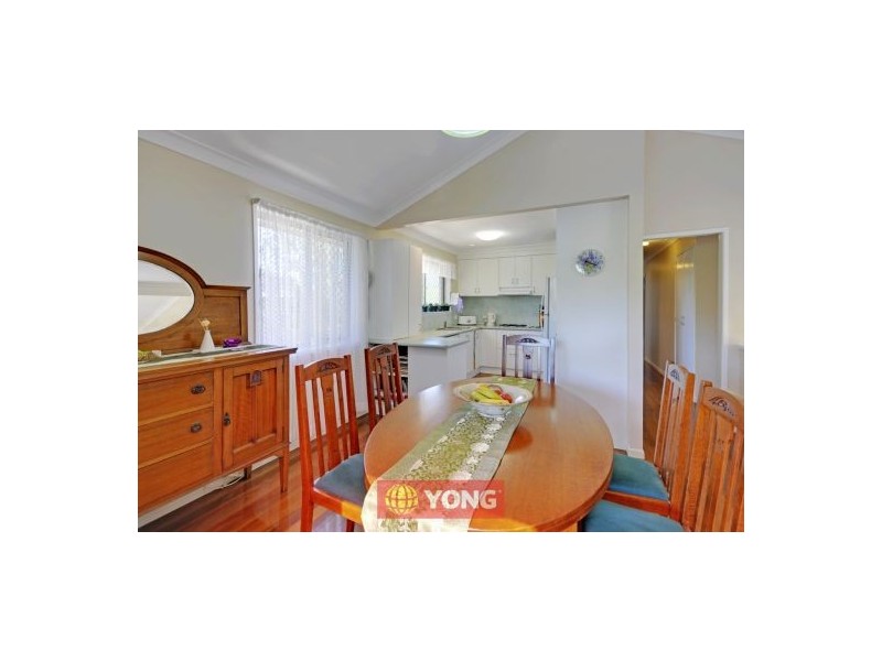 13 Nevern St, Macgregor QLD 4109