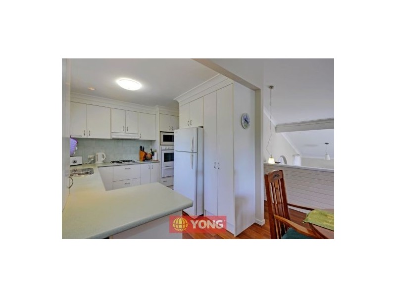 13 Nevern St, Macgregor QLD 4109