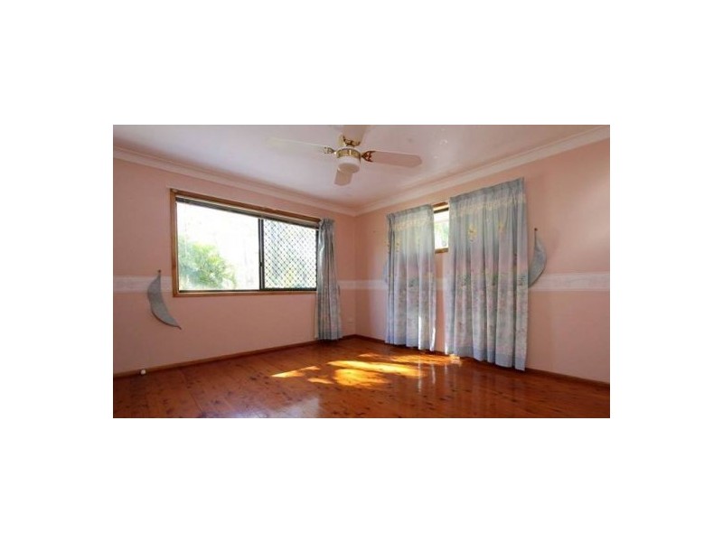 86 Rosina Rd, North Maclean QLD 4280