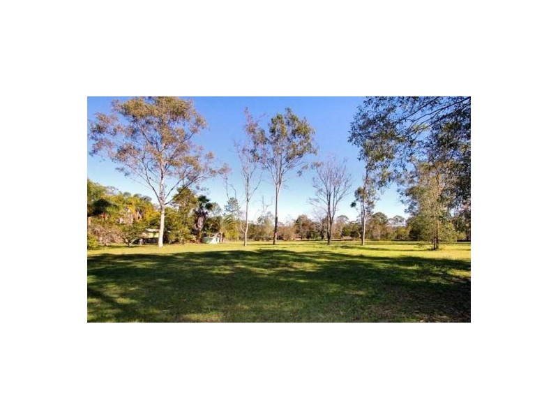86 Rosina Rd, North Maclean QLD 4280
