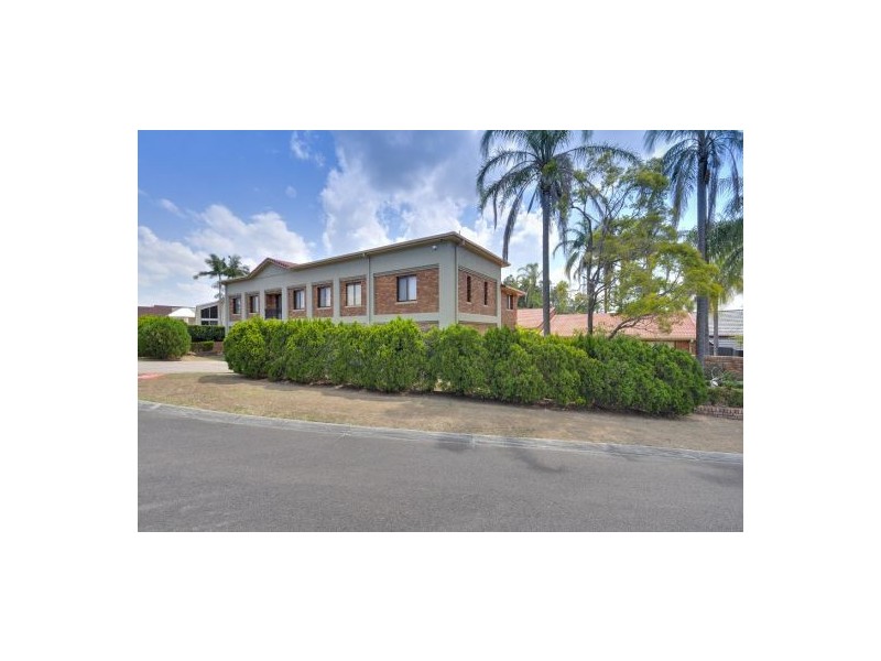 3 Mckinley Ct, Mount Ommaney QLD 4074