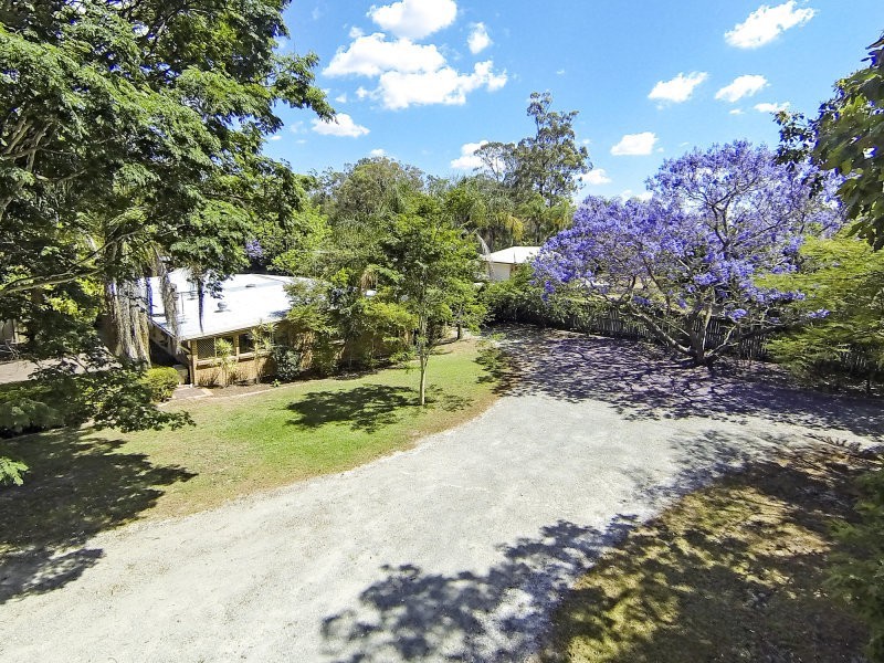 377 Middle Rd, Greenbank QLD 4124