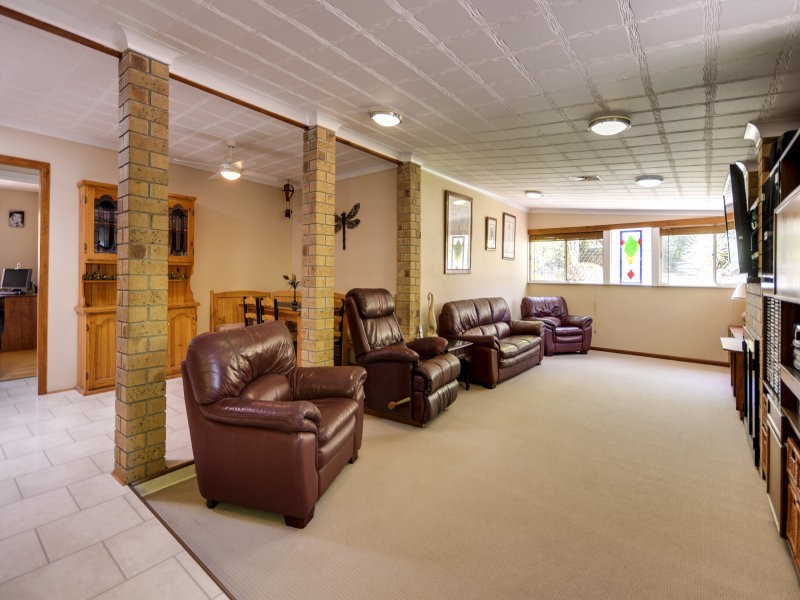 377 Middle Rd, Greenbank QLD 4124