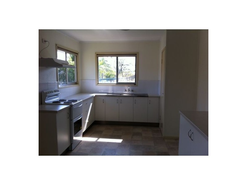 93 Middle St, Coopers Plains QLD 4108