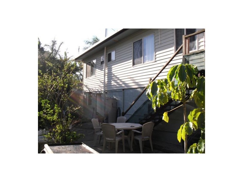 9 Maple St, Kingston QLD 4114