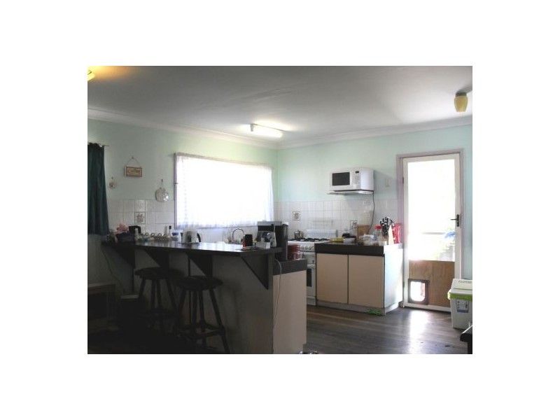 9 Maple St, Kingston QLD 4114