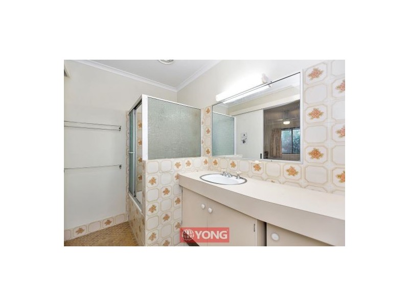 18 Gonzales St, Macgregor QLD 4109