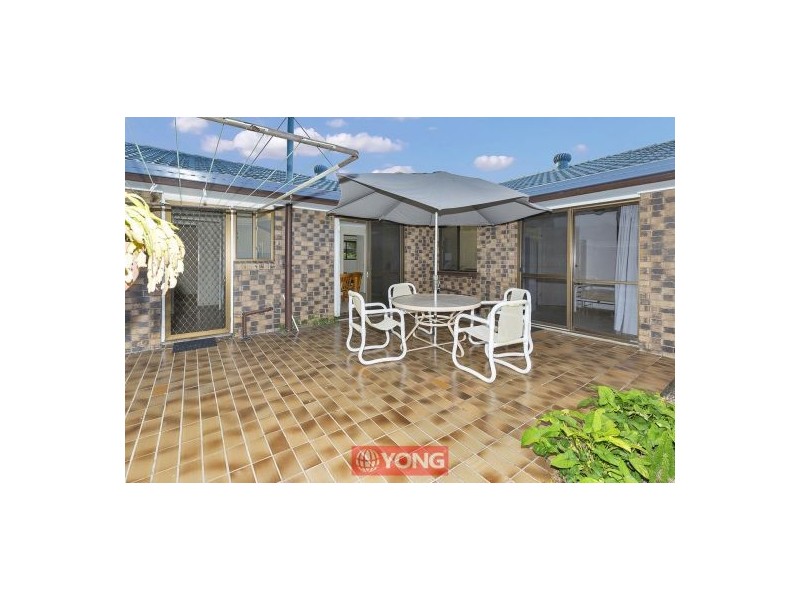 18 Gonzales St, Macgregor QLD 4109