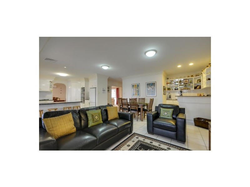 25 Poinciana Cr, Stretton QLD 4116