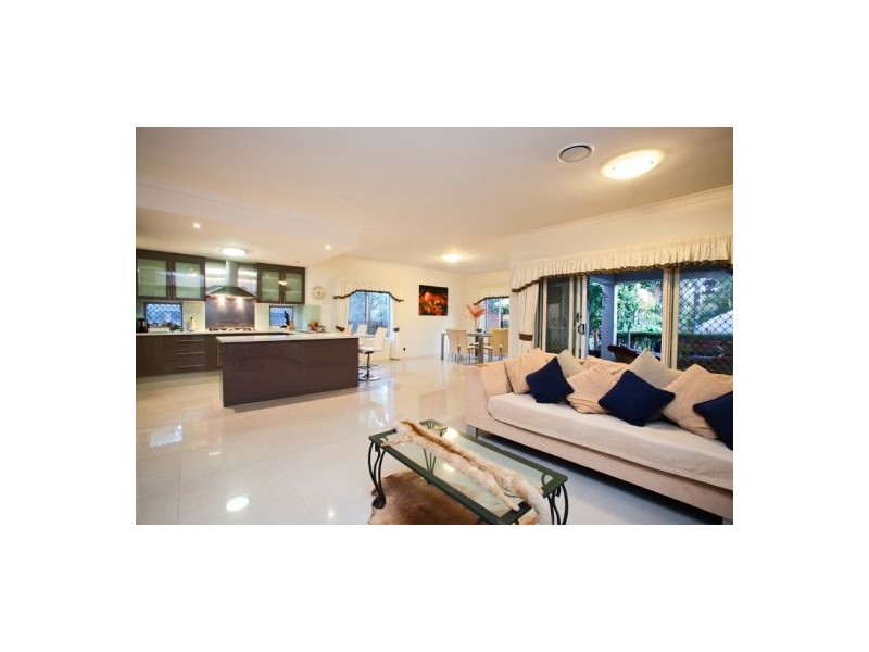 9a Littler St, Sunnybank QLD 4109