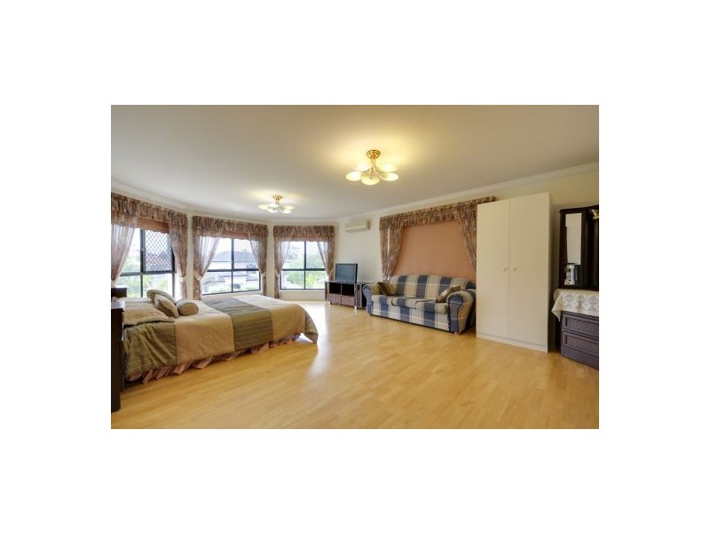 23 Eaton Pl, Sunnybank Hills QLD 4109