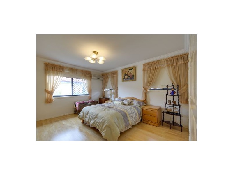 23 Eaton Pl, Sunnybank Hills QLD 4109