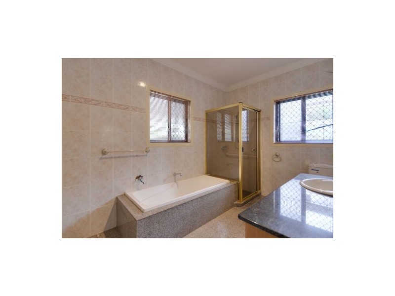 23 Eaton Pl, Sunnybank Hills QLD 4109