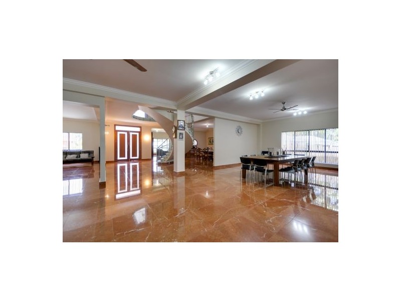 165 Young St, Sunnybank QLD 4109