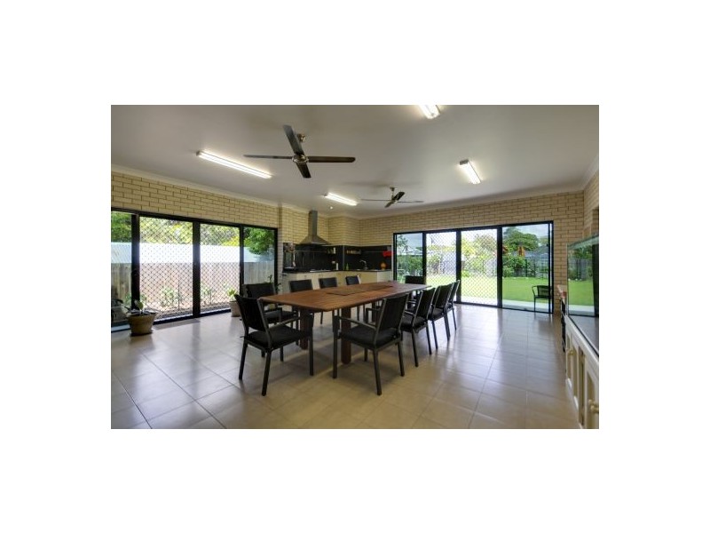 165 Young St, Sunnybank QLD 4109