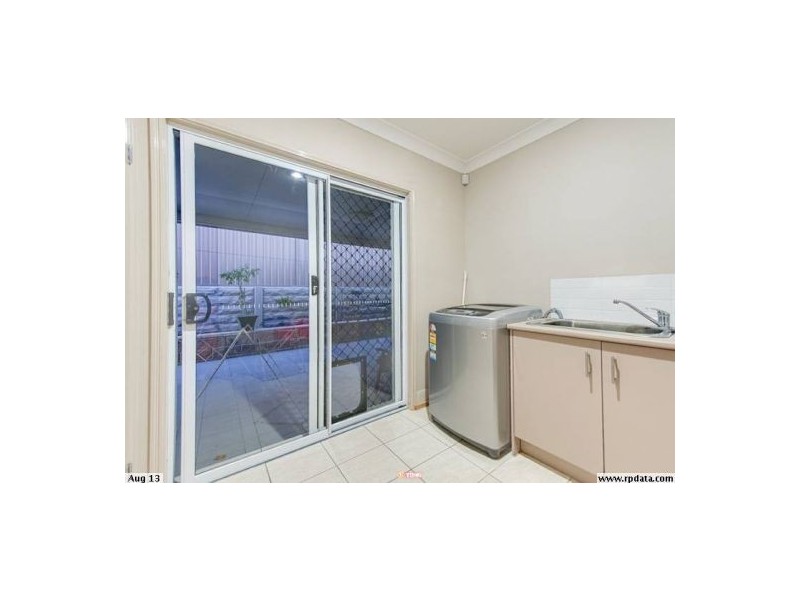 3 Larapinta Cct, Parkinson QLD 4115