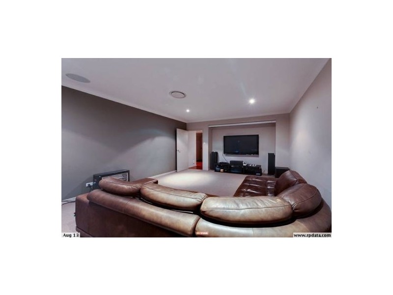 3 Larapinta Cct, Parkinson QLD 4115