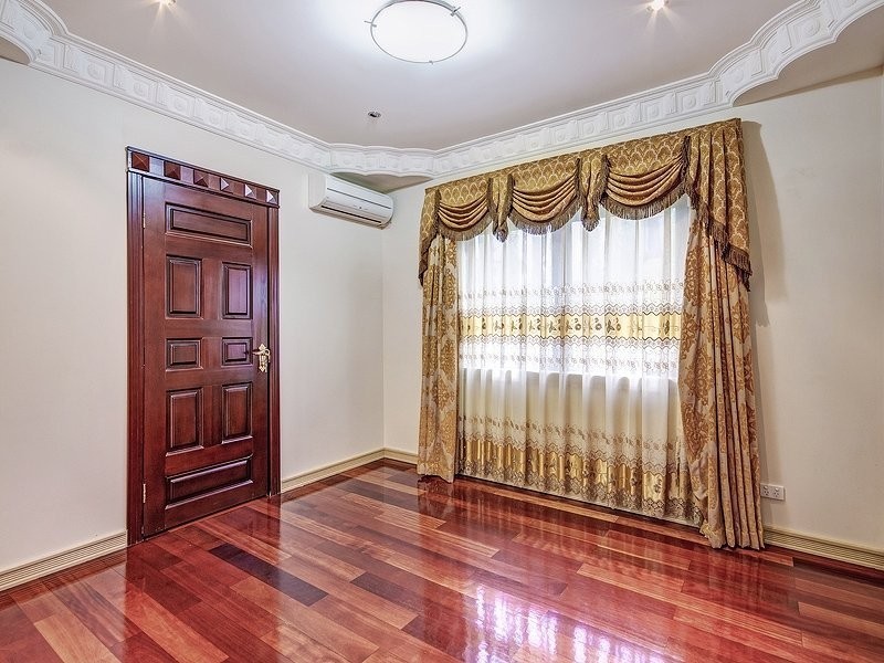 83 The Parkway, Stretton QLD 4116