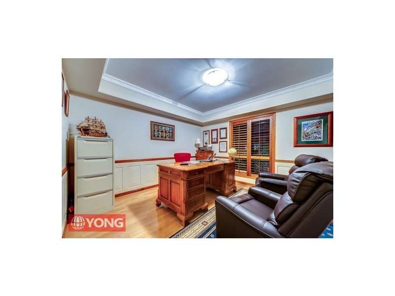 4 Capstan Pl, Macgregor QLD 4109