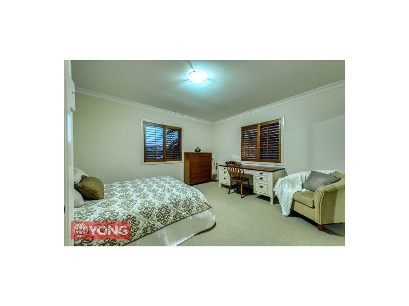 4 Capstan Pl, Macgregor QLD 4109