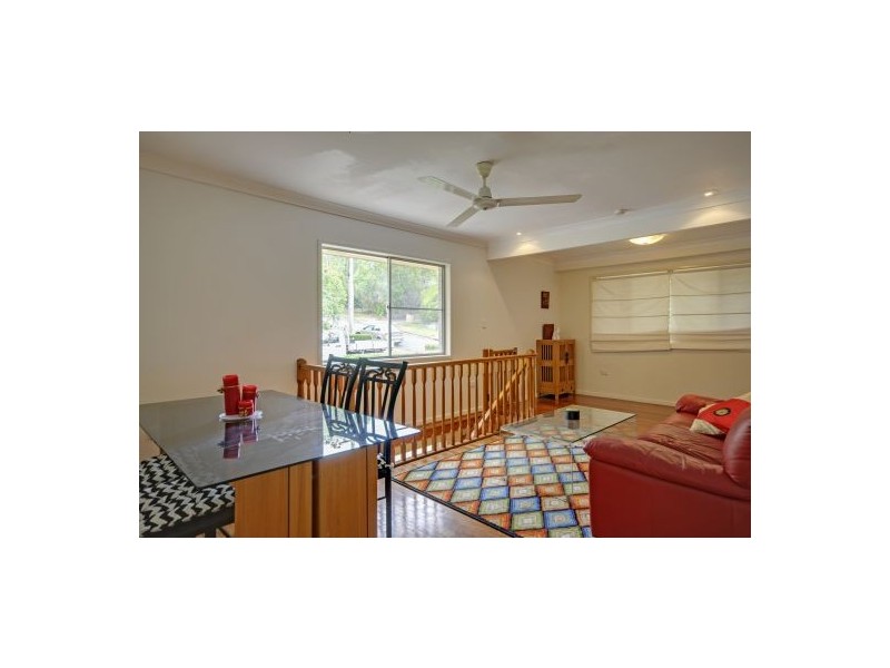 7 Praeger St, Chapel Hill QLD 4069