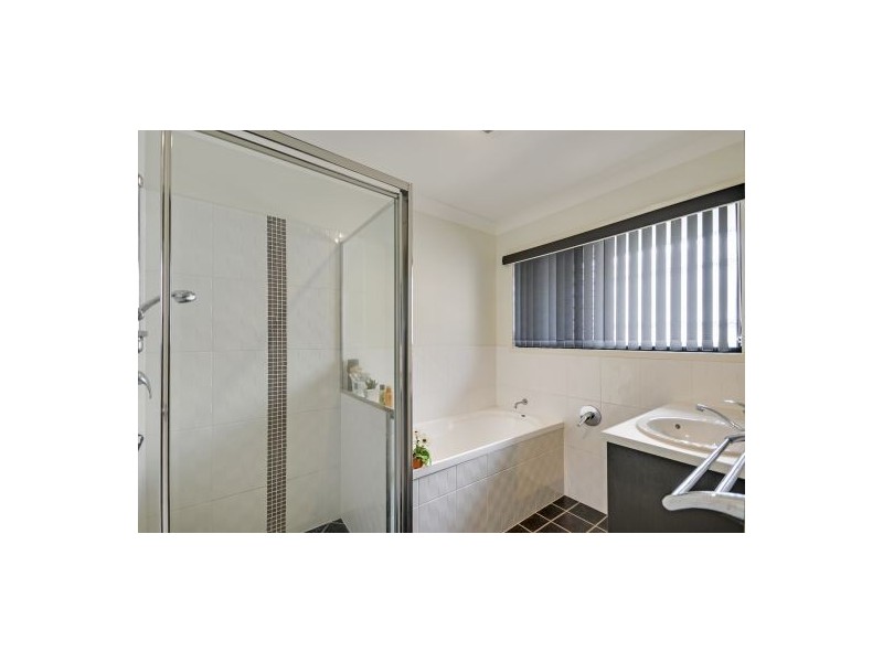 17 Nabeel Pl, Calamvale QLD 4116