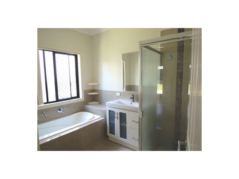 220 Benhiam St, Calamvale QLD 4116