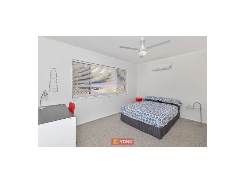 16 Saffron St, Robertson QLD 4109